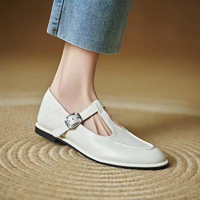Mia | Vintage T-Strap Pumps