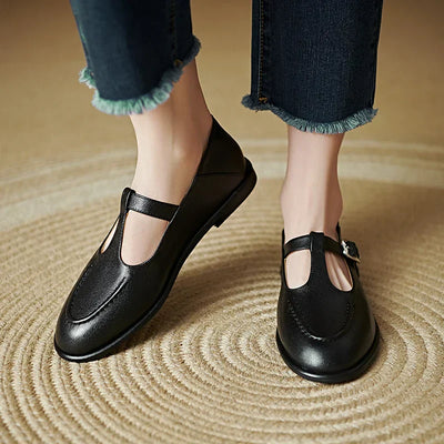 Mia | Vintage T-Strap Pumps