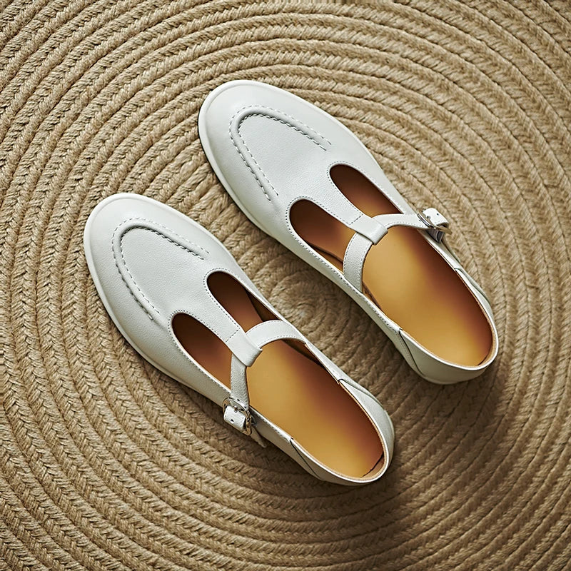 Mia | Vintage T-Strap Pumps